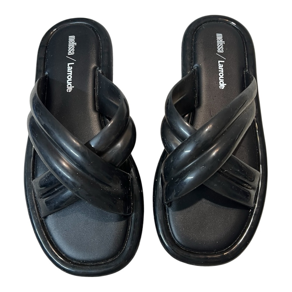 Melissa x Larroude Cali Slide Sandal Black Size 9 Women - Picture 2 of 5